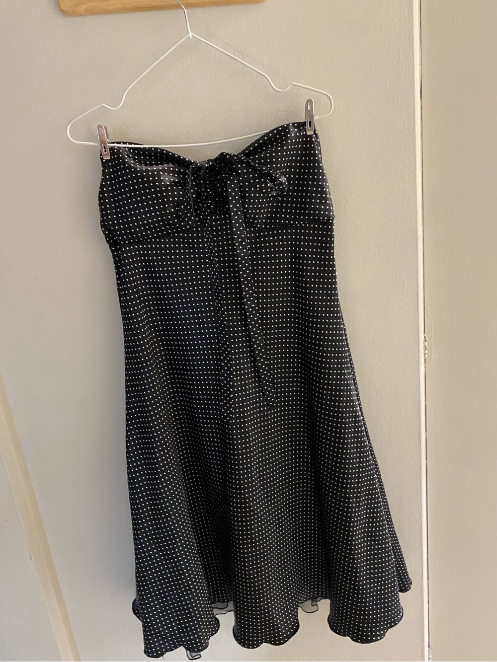 Vintage Polka Dot Midlength Strapless Dress With Tie Front